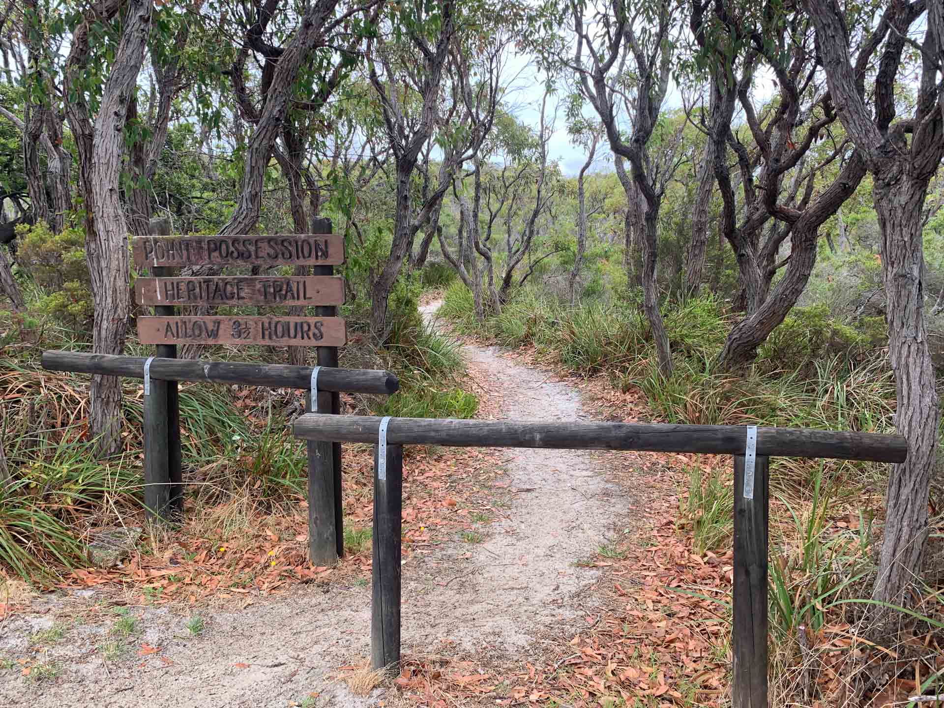 Uredale Point Heritage Trail – A Beachside Stroll in Albany, WA, Sarah Schmitt, trailhead, bush,