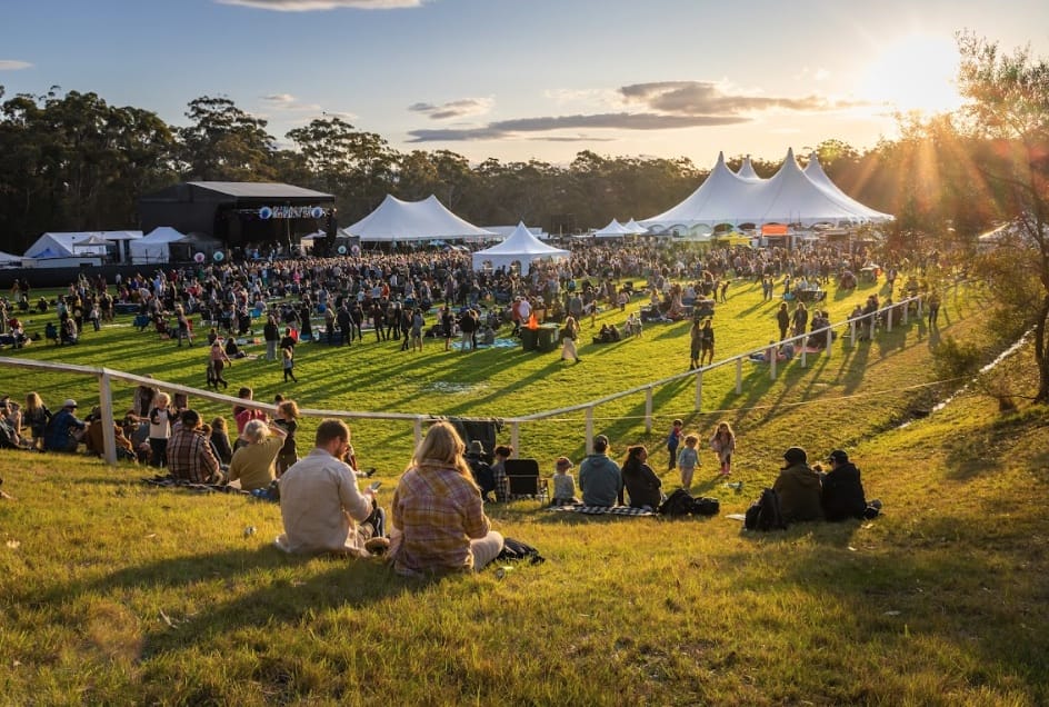 Explore Beyond the Main Stage at the Sapphire Coast’s Wanderer Festival, Haz and Loz, WND001, Image Credit David Rogers Photography, festival grounds, hill, crowd festival stage