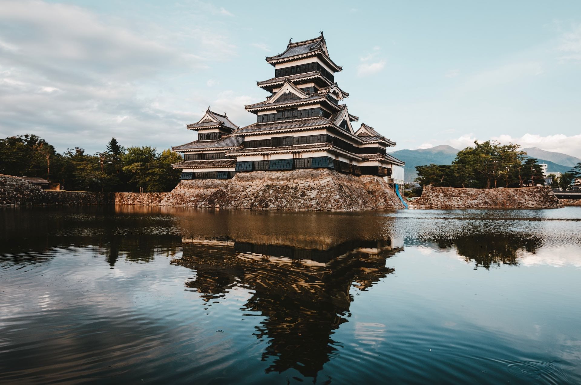 Nagano – A Guide to the Foothills of the Japan Alps, Lucid, LUC001, Lucy Dayman, Matsumoto Castle, Japan, Photo Credit: Claire Chang, Unsplash