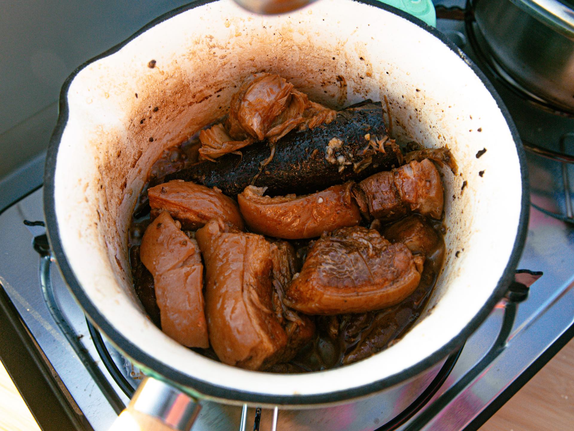 How To Make Braised Pork Belly With Rice – Camping Recipe, Lipei Teoh, Dometic, pork, meat, dinner, food, pot