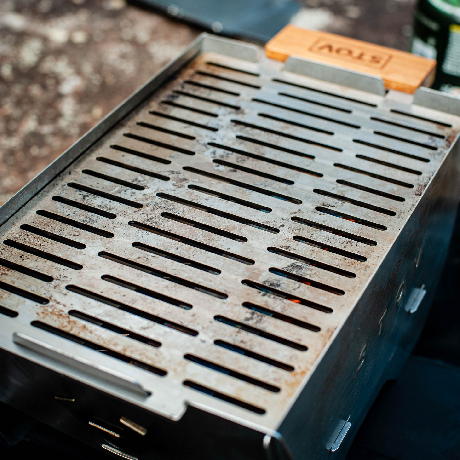 STOV Flatback Portable Gas BBQ – Gear Review & Test, tim ashelford, barbeque, stov bbq, the grill section of the stov bbq