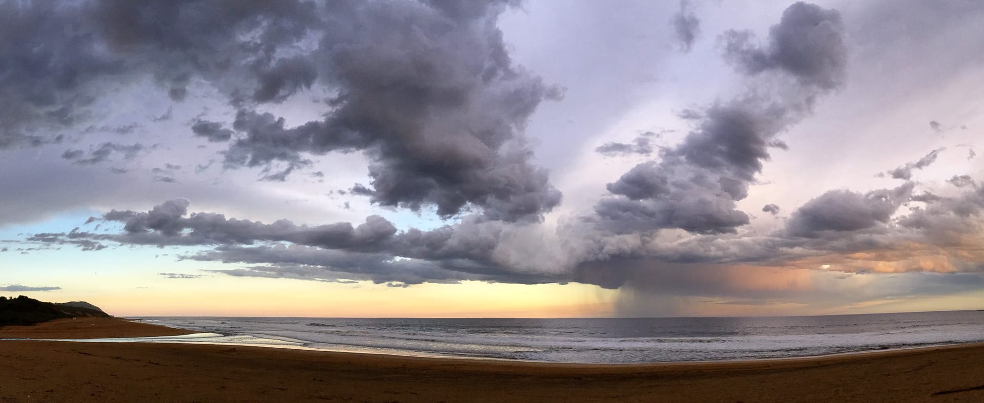 The 20 Best Beaches on the NSW Central Coast, Caitlin Robson, Photo Credit: @jbreiti on Flickr. Wamberal Beach