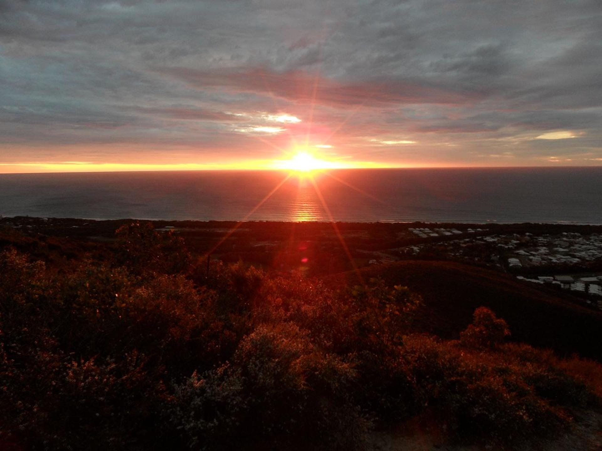 3 Hikes on the Sunshine Coast, Sunrise at Mt Coolum, Shot by @MountainAsh on Flickr. 