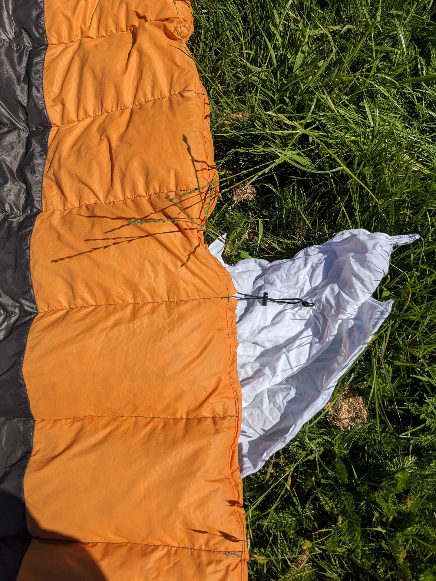 Zero G Gear Apex Quilt – Reviewed & Tested, Photo by Patrick McNally, gear, review, sleeping bag, purple and orange sleeping quilts