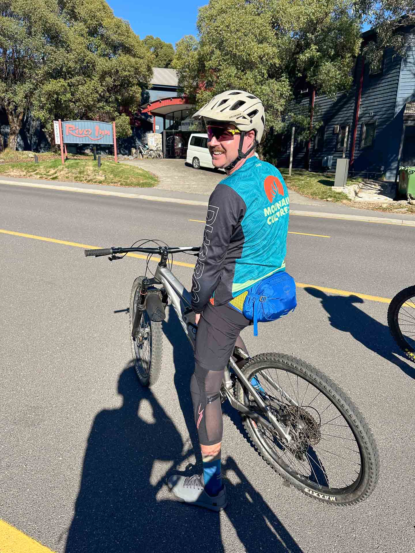 osprey mountain bike packs, tim ashelford, thredbo, bike, riding, seral 4, hydration bladder