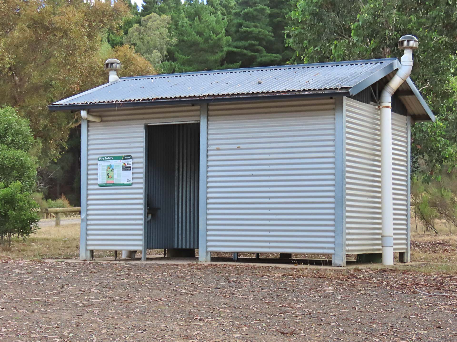 Delatite Arm Reserve Provides Endless Dog-Friendly Camping on Victoria’s Lake Eildon, Photo by Alastair Waller, VIC High Country, free camp, hiking, campground toilets