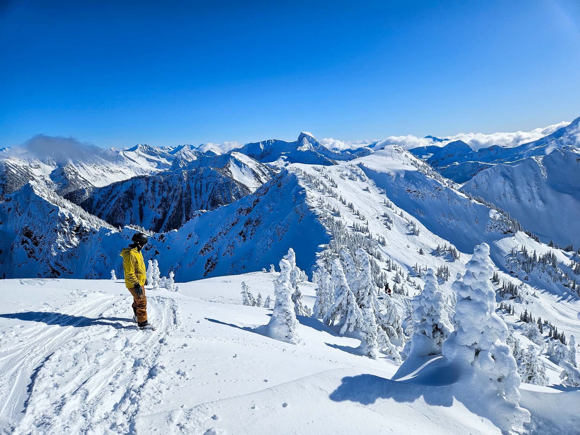 Choosing which line to ski in Montana Bowl