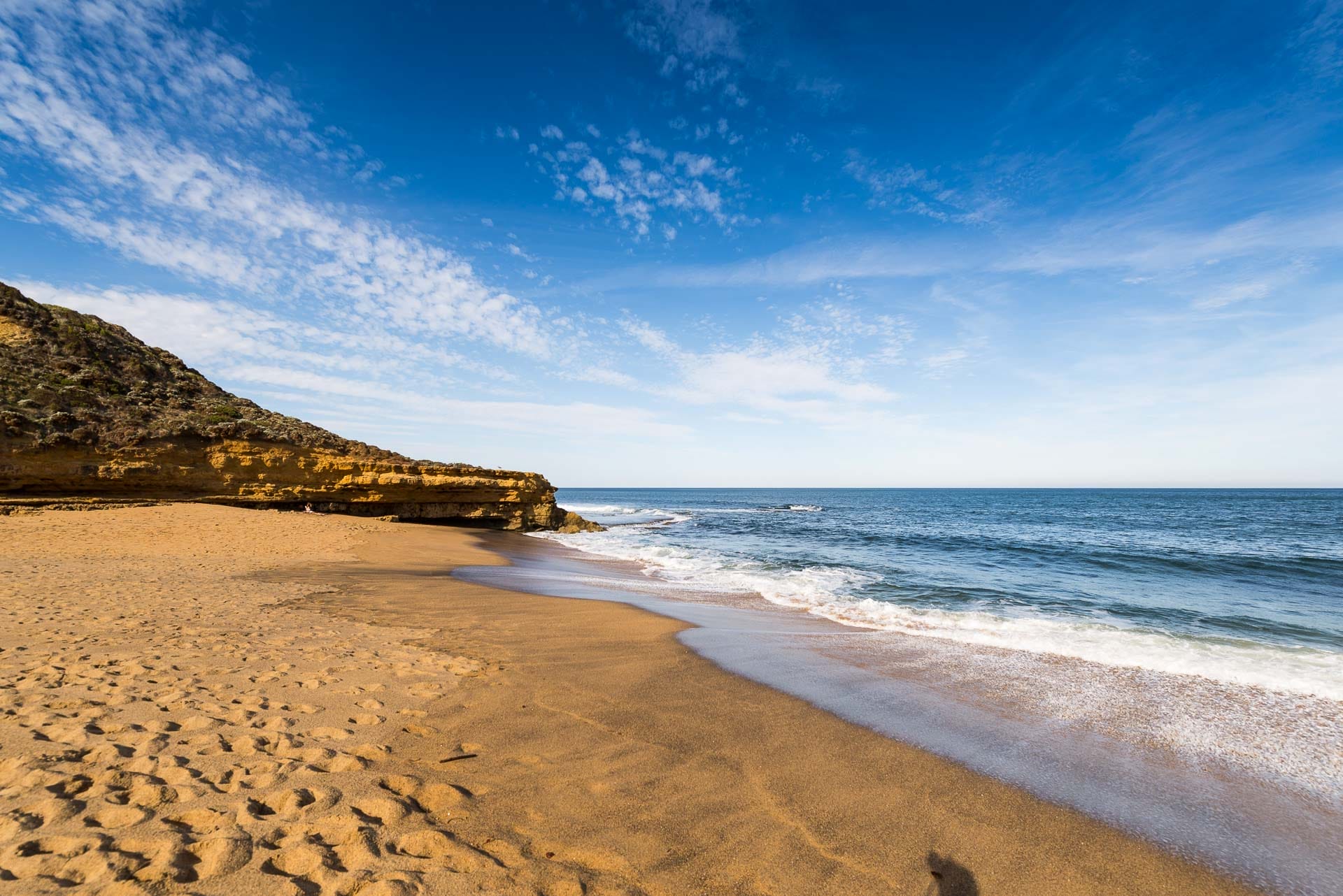 Best Walks in Melbourne, Photo via Visit Victoria, Bells Beach, Great Ocean Road