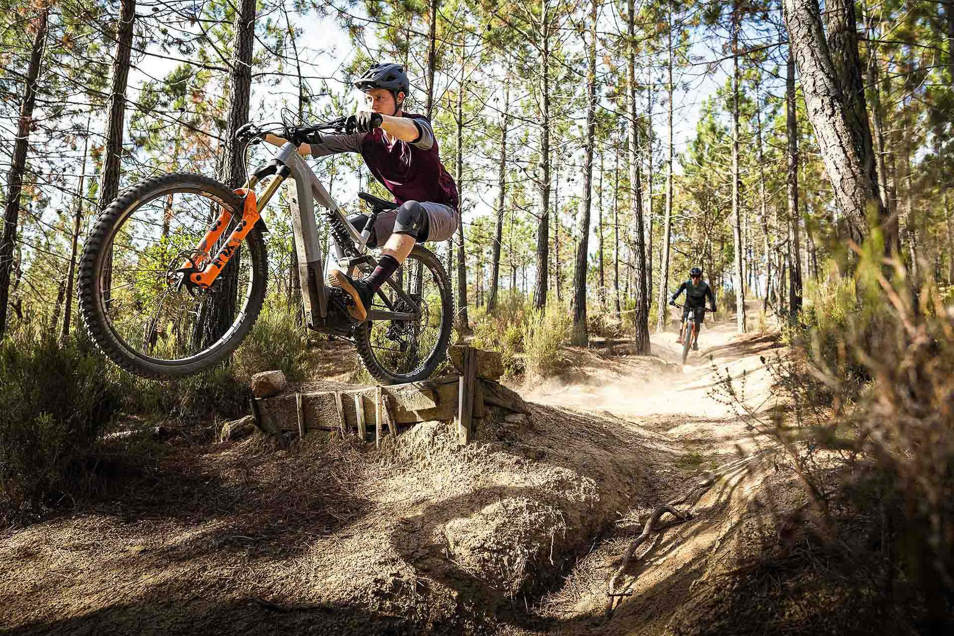 E-Bikes Just Keep Getting Cheaper As the Focus JAM² 6.7 Hits the Market, photos thanks to Focus and Pon Bike, e mountain bike, dual suspension, air
