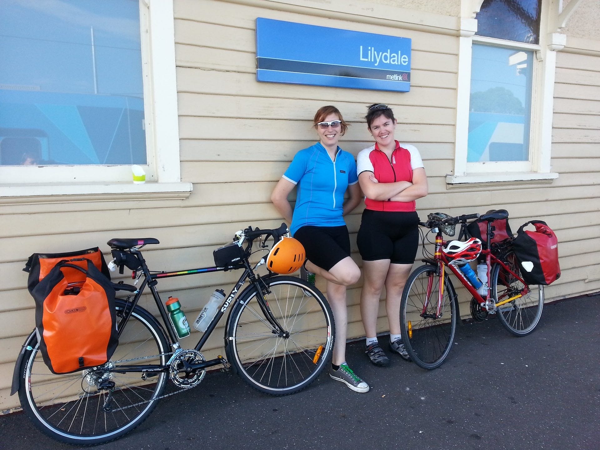 10 Best Melbourne Walks Accessible By Public Transport, Photo by Brianna Laugher on Flickr, Two cyclists on Lilydale to Warburton Rail Trail, bikes