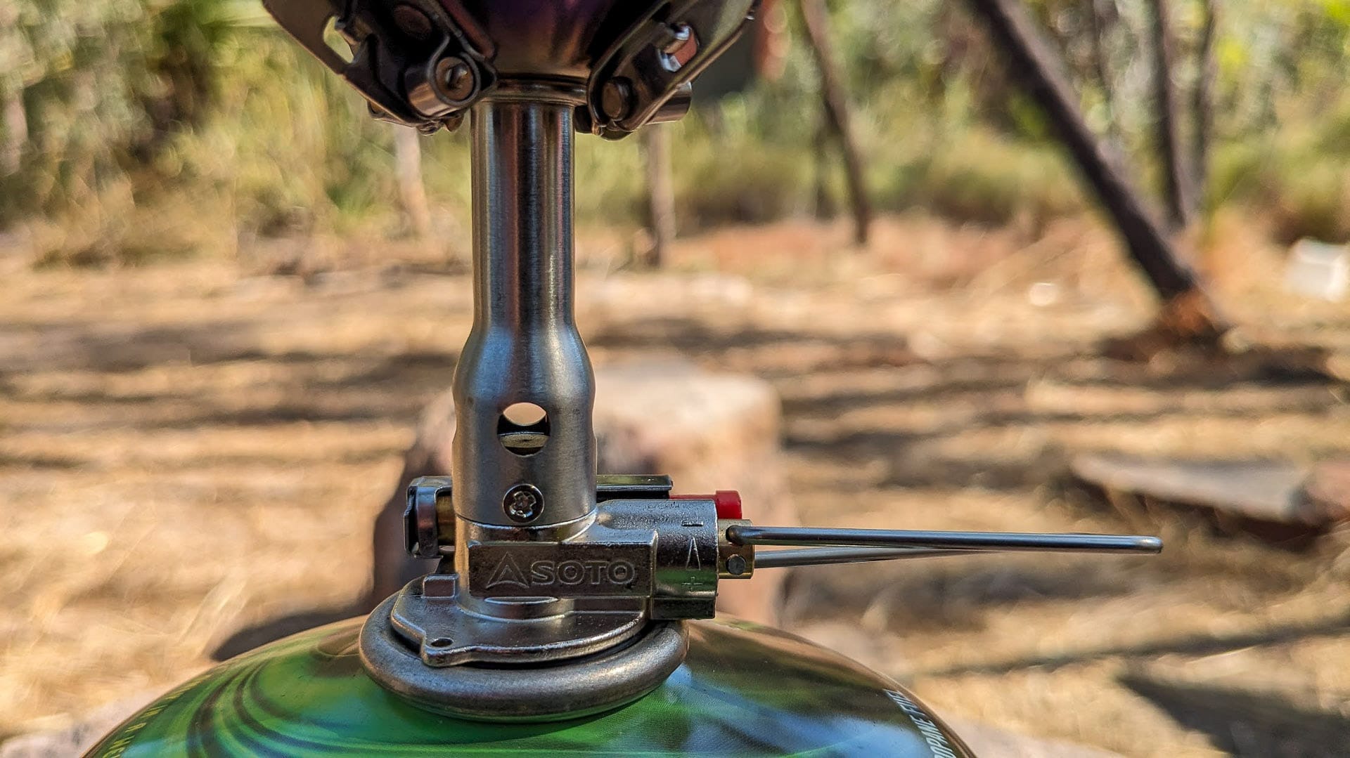 SOTO Amicus With Igniter Hiking Stove – Reviewed & Tested, Jatbula trail, NT, Photo by @jessleenehme, igniter button