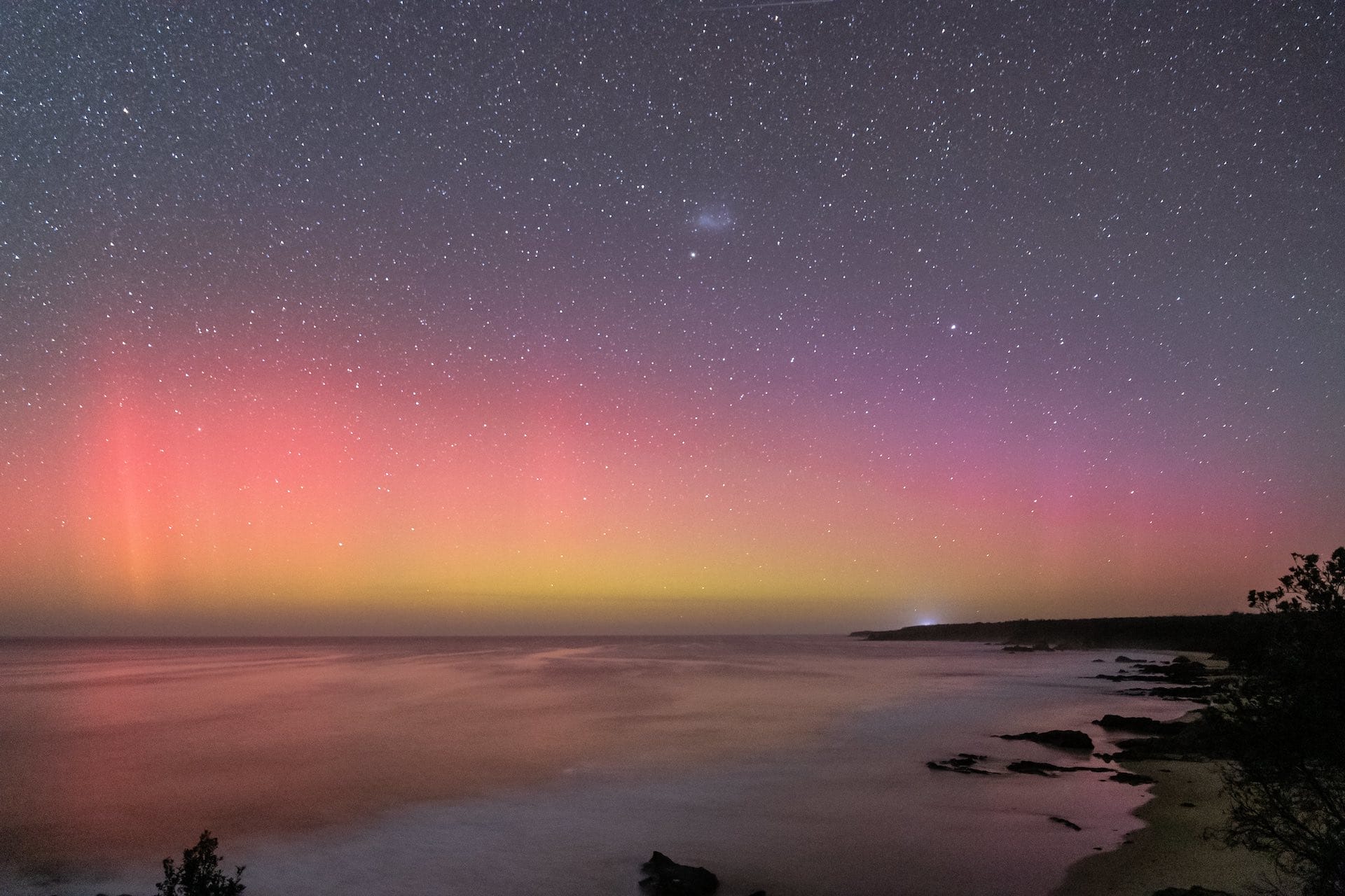 How to spot Aurora Australis, shot by caroline jones via flickr, east gippsland, victoria