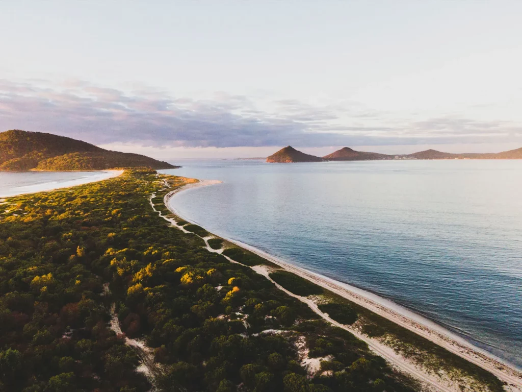 jimmys beach, yacaaba headland, mt tomaree, port stephens, hawks nest, worimi country