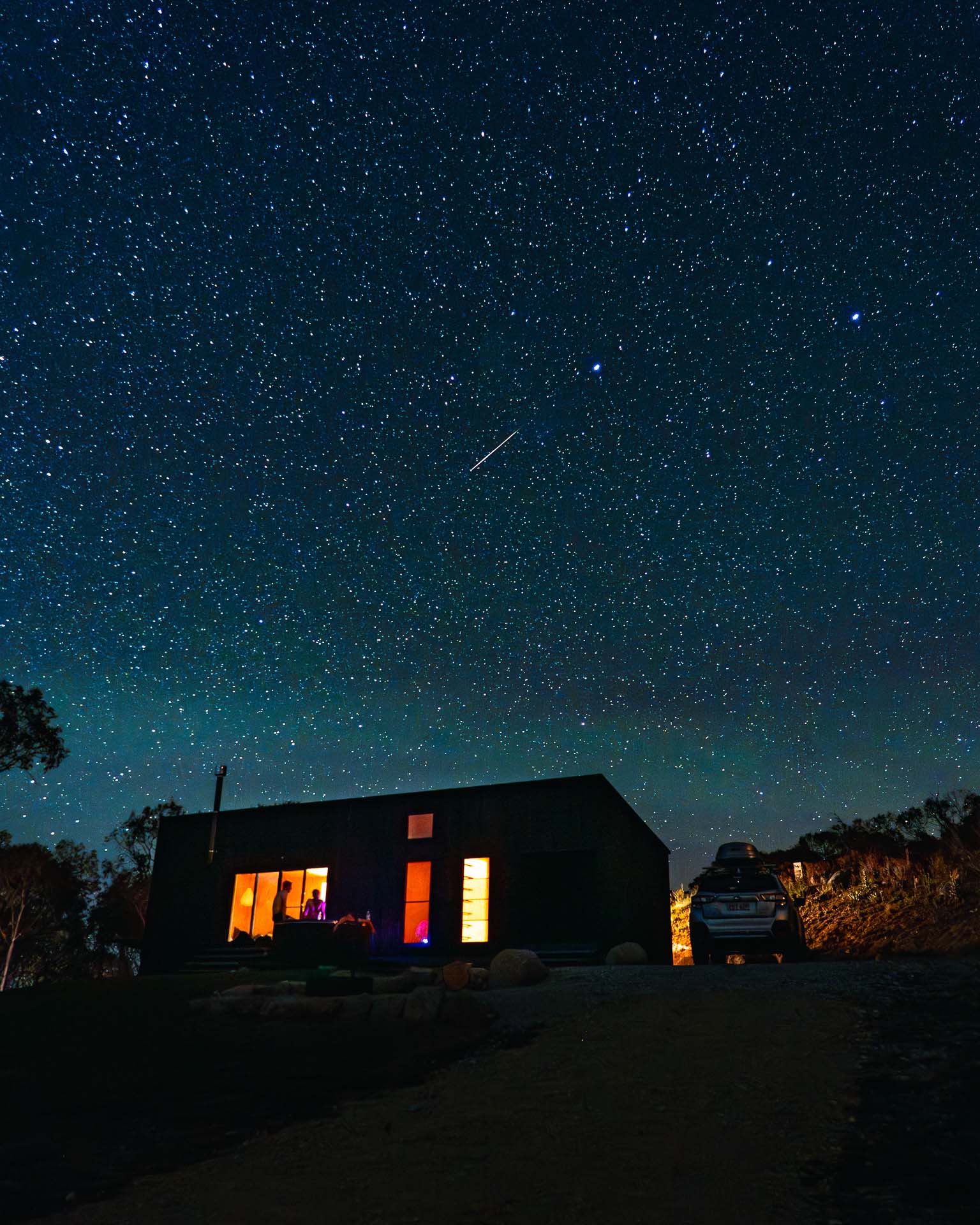 This Cosy Cabin Is the Perfect Year-Round Snowy Mountains Recharge, common kosci, photo by Evan Andrews, Jindabyne, Snowy Mountains, stars, astrophotography, cabin