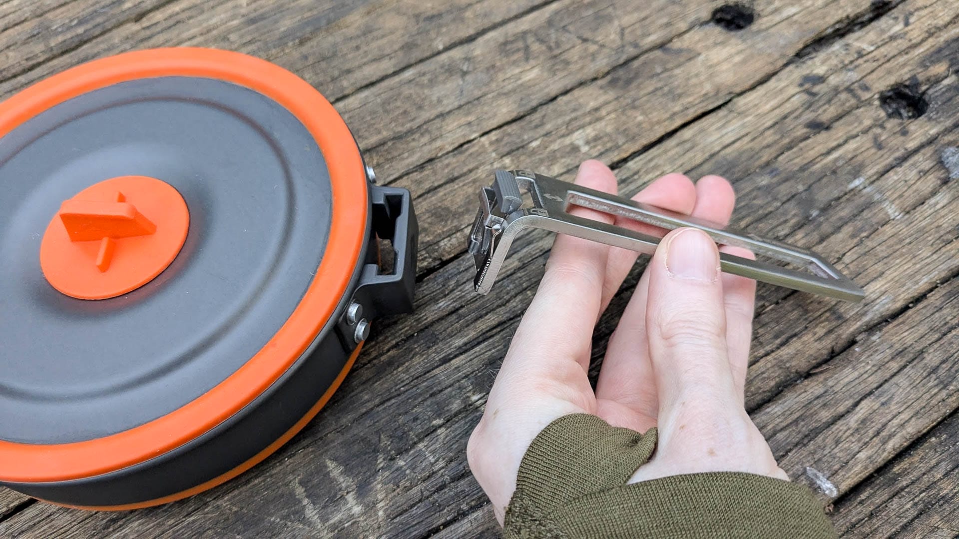 Sea To Summit Frontier Ultralight Collapsible 1L Pot Cook Set – Reviewed & Tested, review by Jess Barlow, gear, hiking, pot, cup, spork, handle