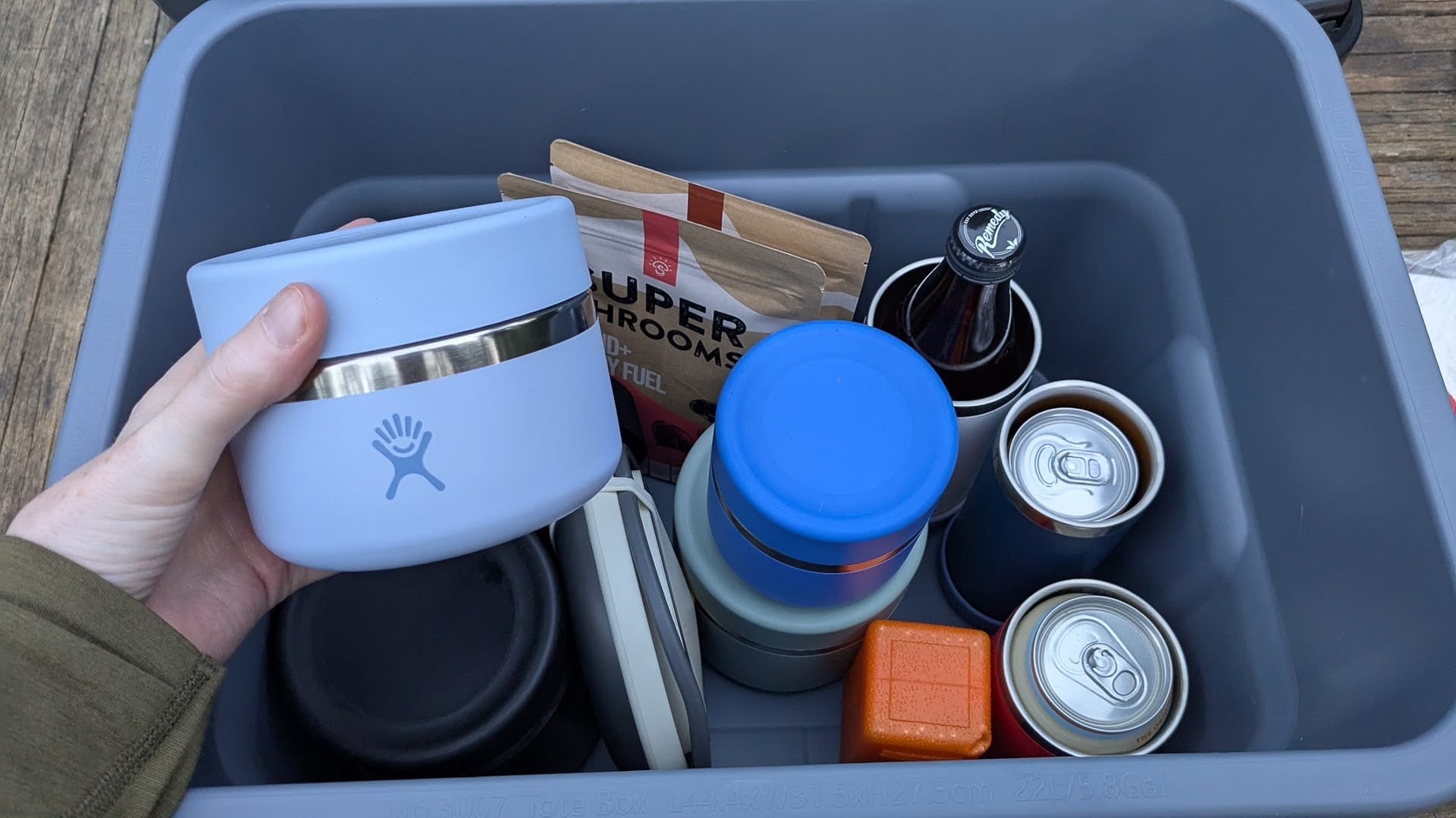 The Underrated Camping Hack That Keeps You Eating Well All Weekend (Plus Recipes!), jess barlow, hydro flask, food storage,