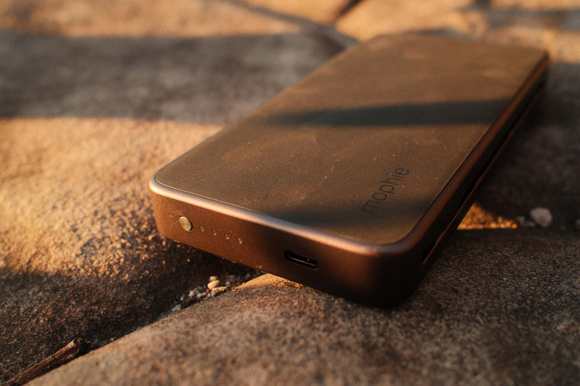 Mophie Powerstation Plus 10K – Reviewed and Tested, photos by Jack Brookes, review by Anna Wall, power bank,