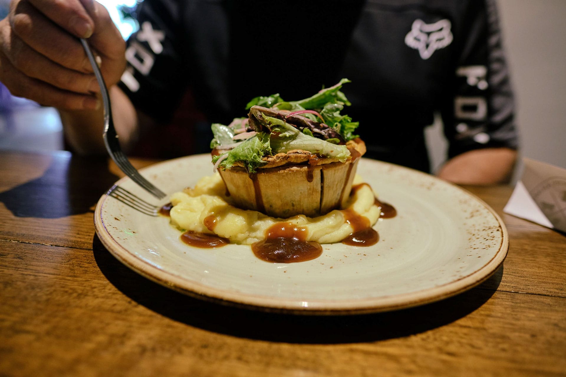 Three Trails in Ballarat That Make Adventure Accessible to Everyone, Moey Strong, TMV002, farmers-arms-creswick-delicious-pie-dish-with-salad