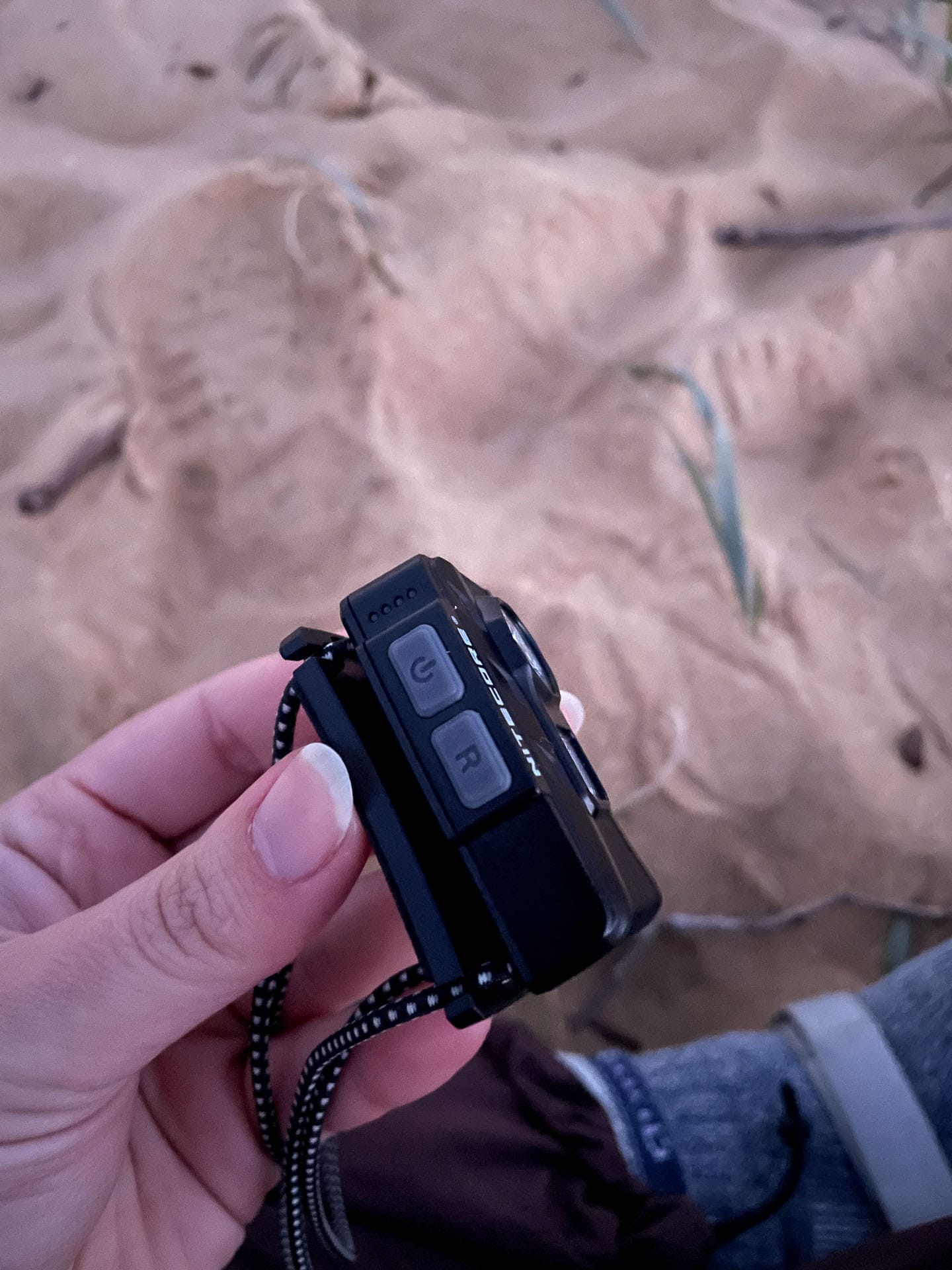 Nitecore NU20 Classic Headlamp – Reviewed & Tested, Julia Aebi, ultralight head torch, dual buttons