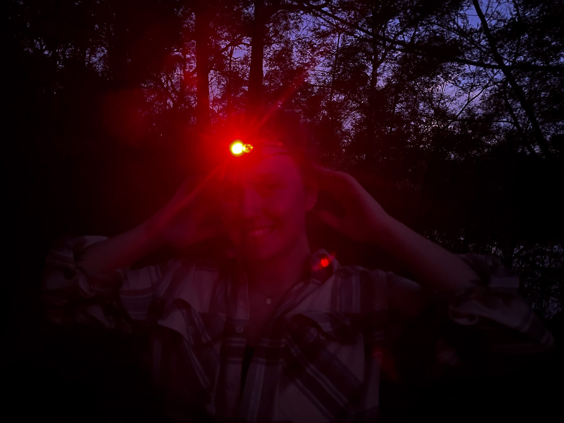 Nitecore NU20 Classic Headlamp – Reviewed & Tested, Julia Aebi, ultralight head torch, red light