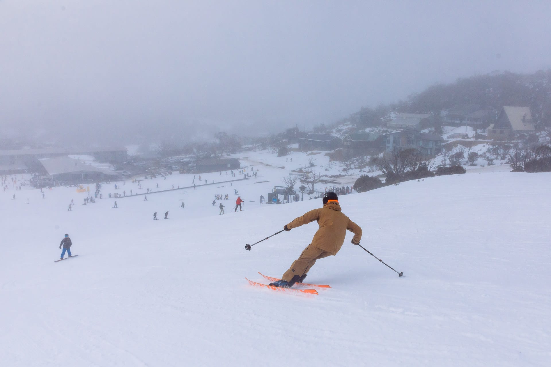 7 Tips to Make the Most of The Snow in Australia, matt wiseman, photos by matt wiseman, perisher, skiing, helly hansen, carving