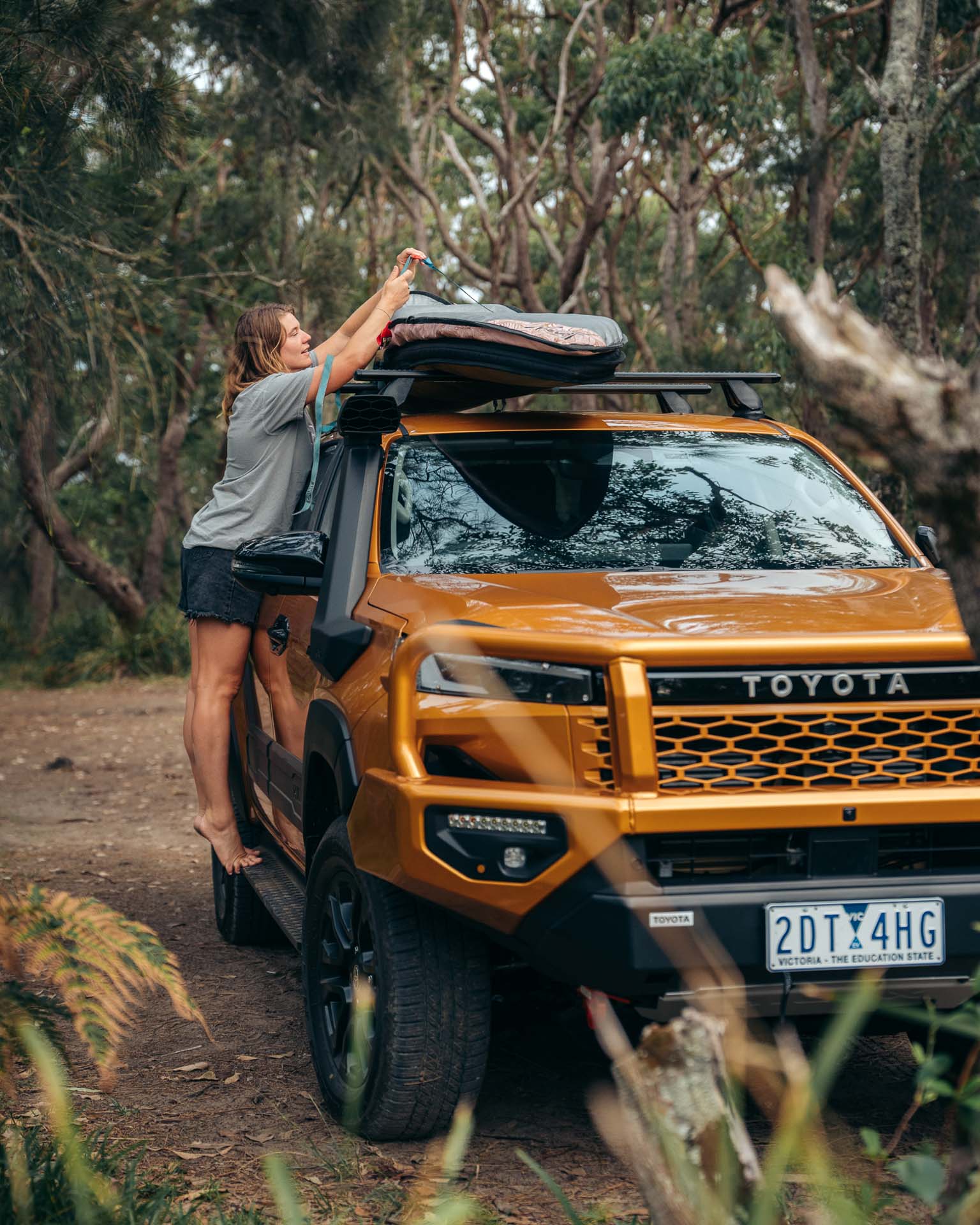 Why I’d Choose My Lifestyle Over a Paycheck – Every Time, photo by Paul Lojszczyk, Eva Davis-Boermans, toyota hilux, south coast, nsw, aero roof bars
